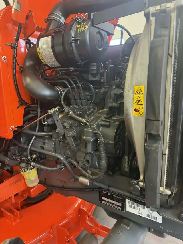 Tracteur KUBOTA B2320 2008   tondeuse   souffleuse in Other in Victoriaville - Image 6