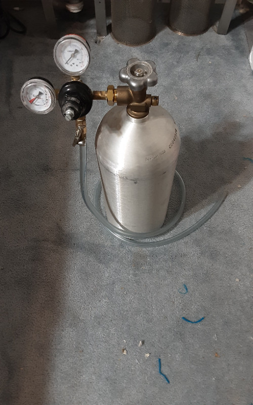 10lb nitrous oxide bottle and regulator in Other in Vernon - Image 3