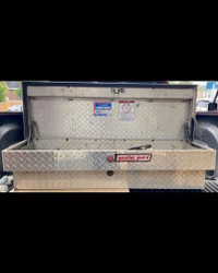 Pair of Weather guard diamond plate aluminum toolboxes 184-0-01