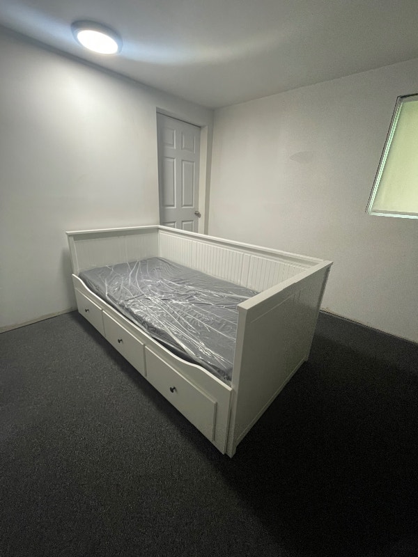 Ikea Hemnes Daybed / Pullout Sofa with 3 Storage Drawers Couches