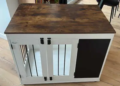 Cage pour animaux de type meuble achetée en décembre de cette année. Elle est trop grande pour notre...