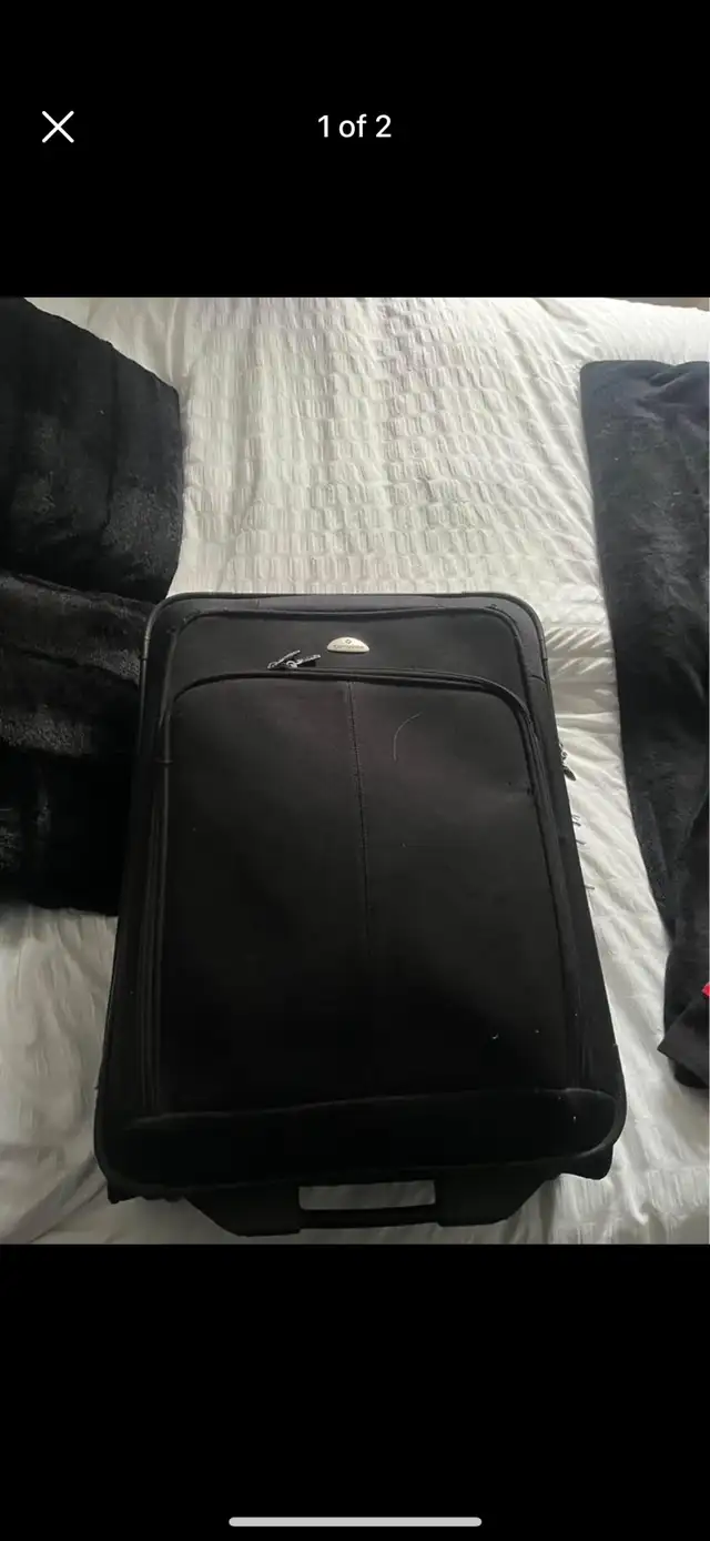 Samsonite Suitcase in Other in Grand Bend - Image 2