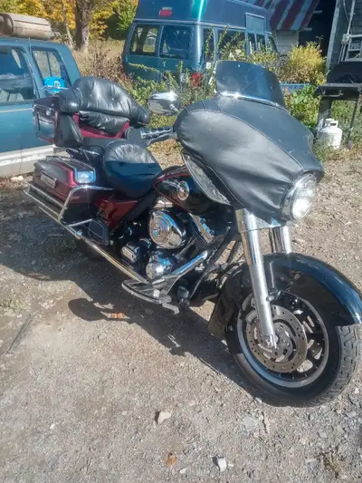 Ready to ride, new tires, new front shocks, have 3 headlights and crash around not installed.
