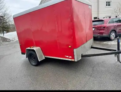 6 x 10 enclosed trailer Good condition Price reflects that there is no title Reasonable offers consi...