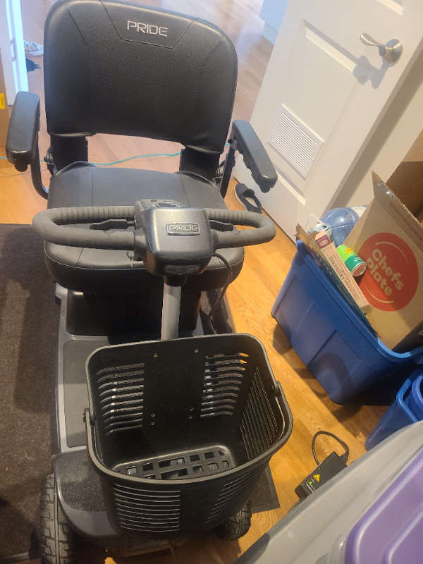 Pride 4-wheel Electric Scooter for sale in Health & Special Needs in Belleville - Image 2