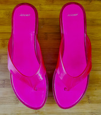 "DKNY"  PINK WEDGE SANDALS