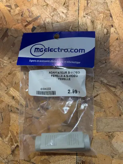 Adapteur Svideo femelle a femelle / F to F Svideo adaptor, View more