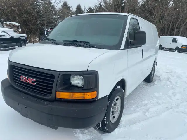 2014 GMC Savana Cargo Van