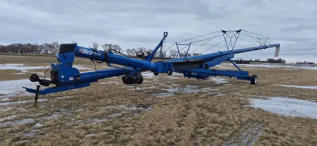 1390 brandt auger for sale in Other in Portage la Prairie - Image 10