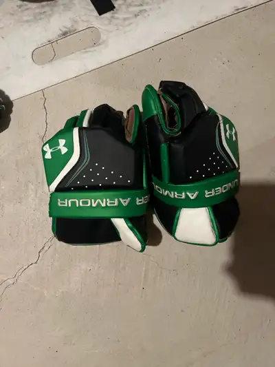 Box lacrosse goalie gloves SIZE - Medium