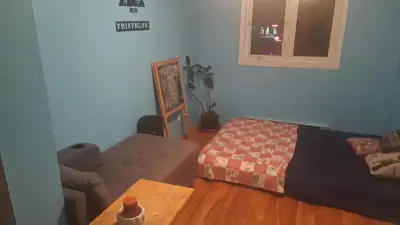 Chambre a loué en colocation avec moi et une autre colocataire qui a amenagé le 2 novembre .Dans un...