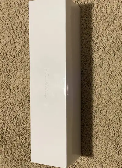Up for sale is a great condition in open box Apple Watch Series 5 44mm Space Gray Aluminum Case Blac...