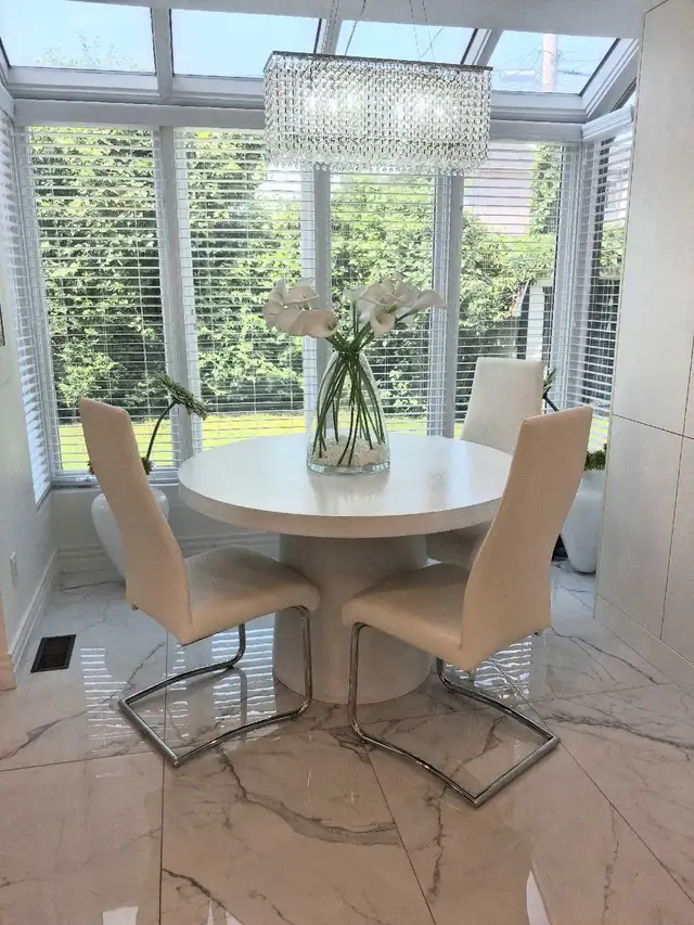 Kitchen Dinet Set. in Dining Tables & Sets in Laval / North Shore - Image 2