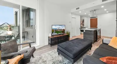 Urban Elegance Meets Historic Charm: Furnished 1BR