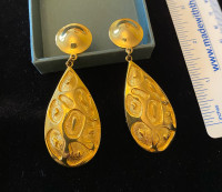 Very cool vintage drop earrings