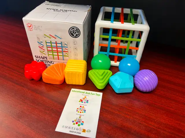 Shape Sorting Baby Toy Educational Fun 8 Colourful Shapes in Toys in Edmonton - Image 2