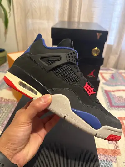Air Jordan 4 retro size 9.5 mens, View more