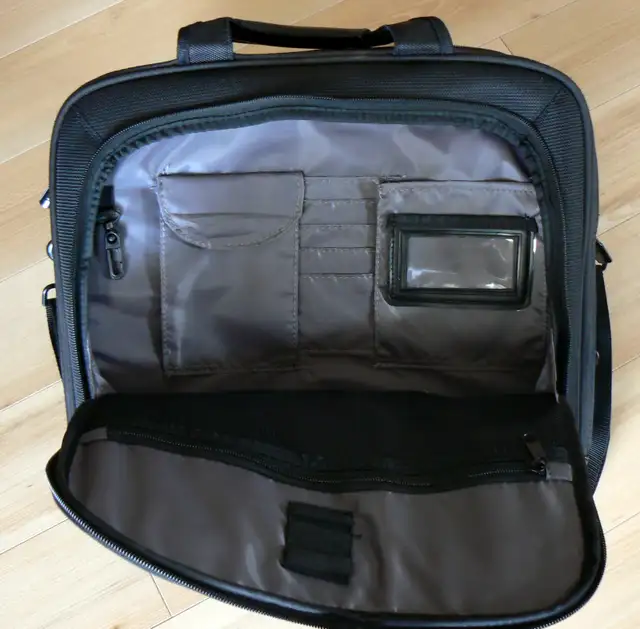 Brand New:  Targus 15.4" Mobile Elite Laptop Bag in Laptop Accessories in Regina - Image 4