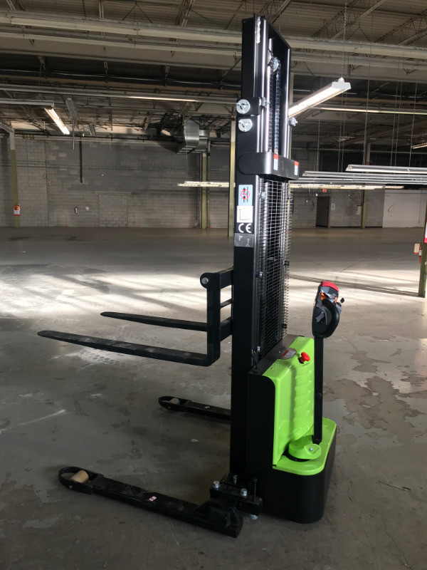 Electric Pallet Stacker 3300 lbs 12 Ft Height in Other Business & Industrial in City of Toronto - Image 3