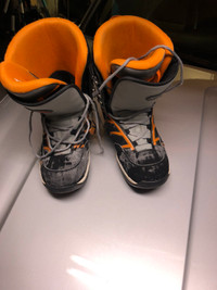 Snowboard boots size 11.5