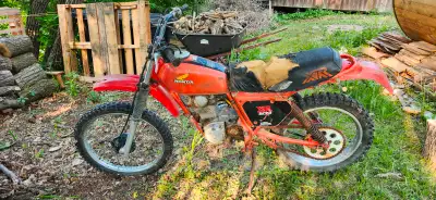 Im selling this for a widow. Appears not seized, I don't know the compression, was stored in a barn....