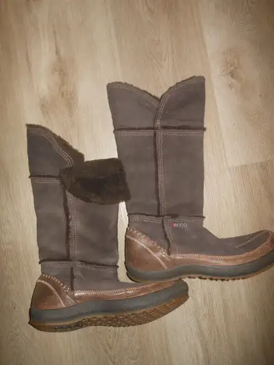Winter boots 3 pairs, View more
