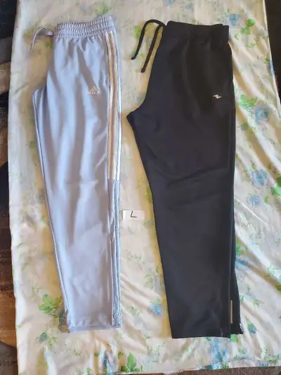 Very good condition only cash price firm no delivery and please message for the price for the page a...