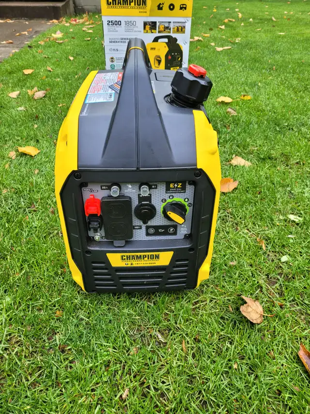 Champion Gas 2500 W Generator in Outdoor Tools & Storage in Hamilton - Image 5