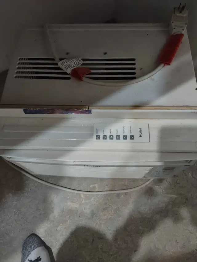 Air Conditioner in Heating, Cooling & Air in Ottawa - Image 3