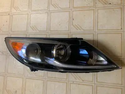 2013 - 2016 Kia Sportage Right (Passenger Side) Headlight OEM Excellent Condition Nice clear lens, a...