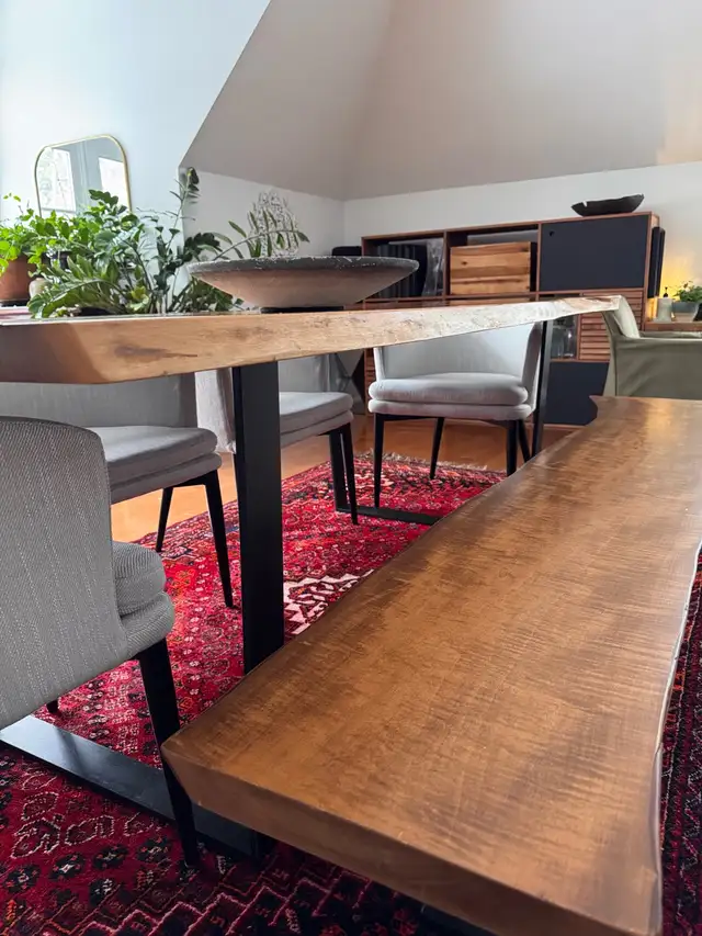 Black walnut live edge, solid wood, dining table with bench in Dining Tables & Sets in Markham / York Region - Image 4