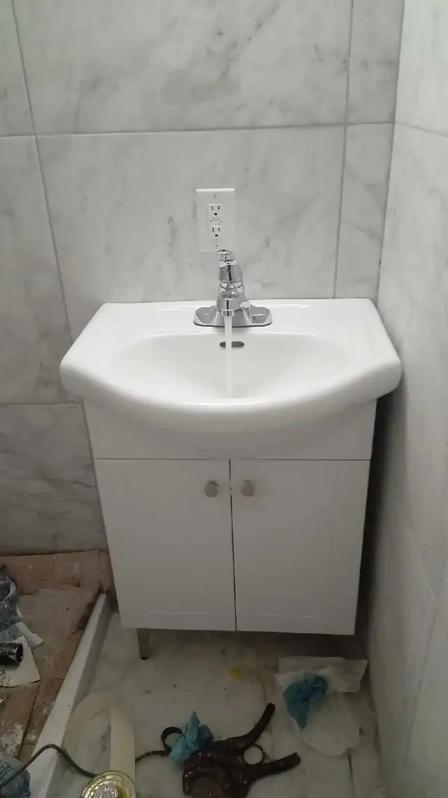 LICENSED PLUMBER AVAILABLE FOR ANY JOB . CALL 6474099379 in Plumbing in City of Toronto - Image 5