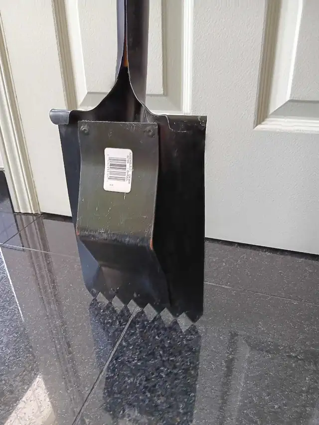 Roofer's Spade **Price Drop** in Roofing in City of Montréal - Image 3