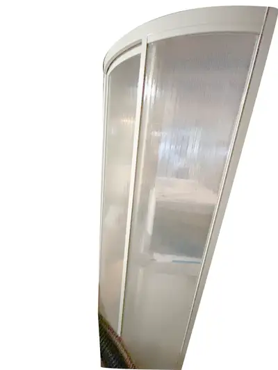***Pick up in Orillia or Bolton*** See photo for base dimensions. Includes: • Base • Sliding doors •...