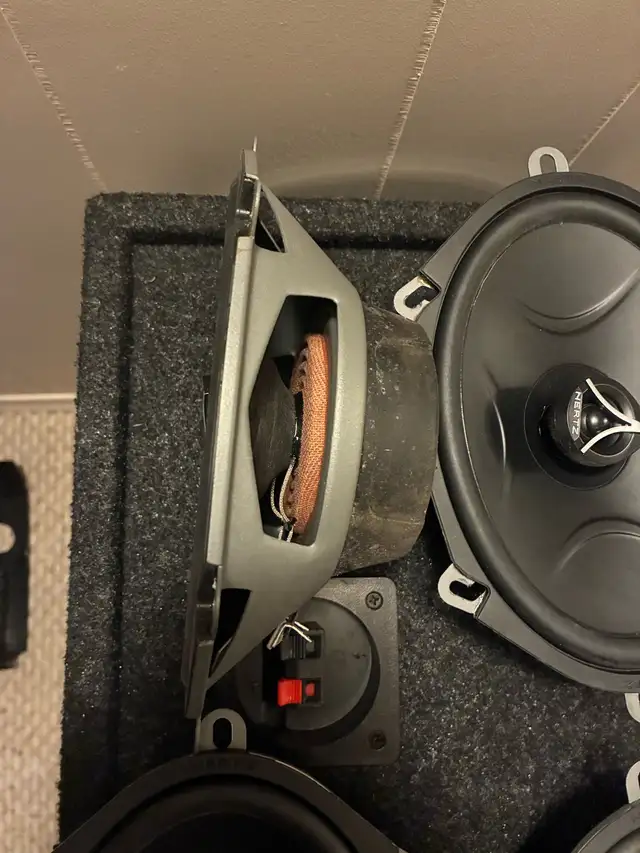 Car Speakers559735097483612162