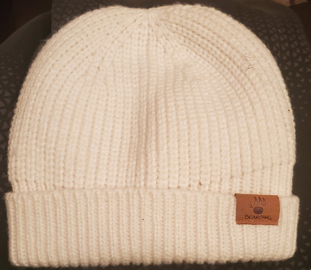 Bearpaw Toddler Winter Hat - Great Condition in Kids & Youth in Markham / York Region