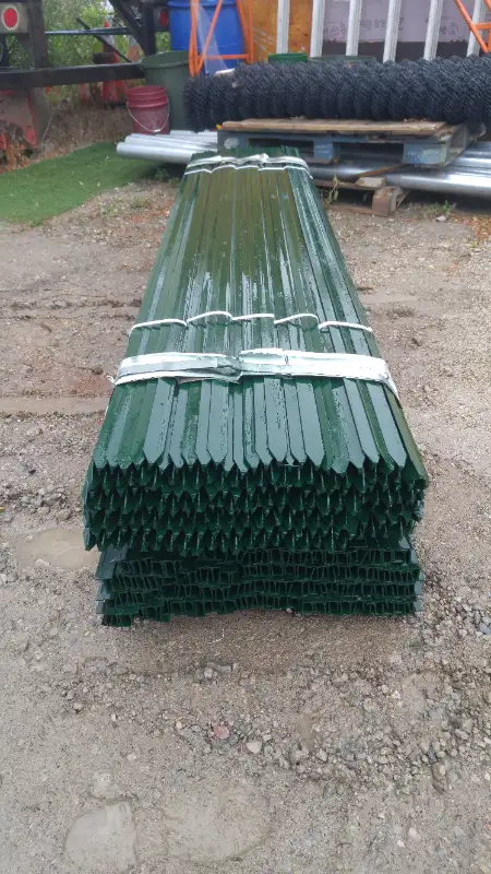fence post , T-post ,farm fence, field fence, page wire, T-bar in Other in Markham / York Region - Image 6