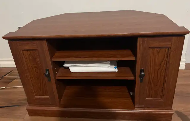 Corner TV Stand with Doors62863727802498126