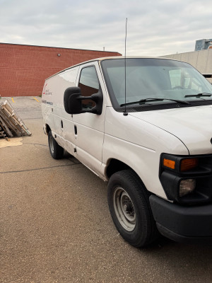 2011 Ford E 350