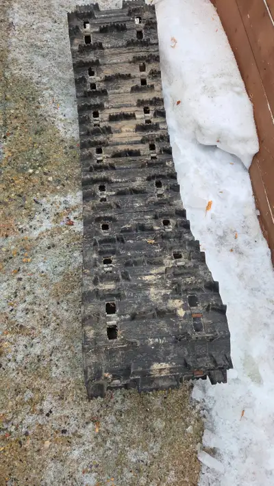 Ski-doo track 136x15x1.5" used but still good shape