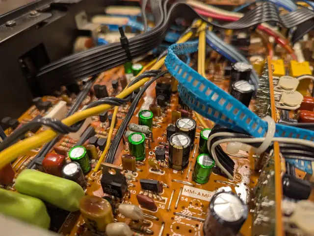 Vintage audio capacitor upgrades & restoration in Stereo Systems & Home Theatre in Mississauga / Peel Region - Image 7