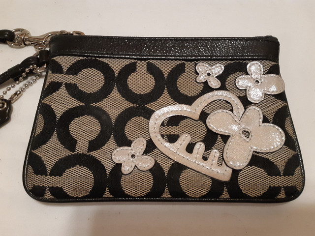 Coach Black/Beige Signature Fabric/ Black Patent Small Wristlet in Women's - Bags & Wallets in City of Halifax