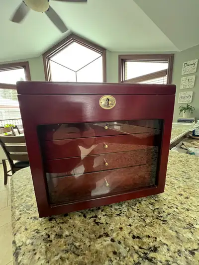 cigar humidor , View more