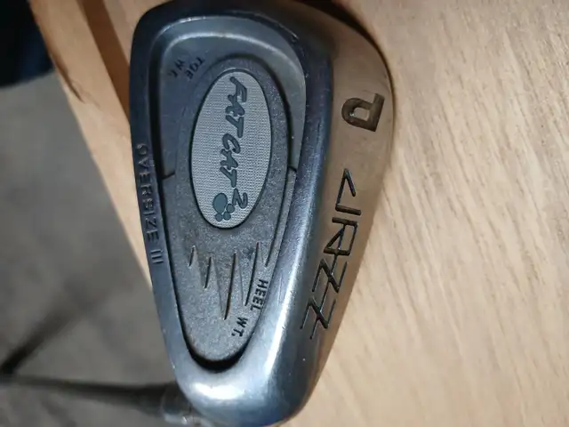 Nice Fat Cat Golf pitching wedge in Golf in London - Image 3