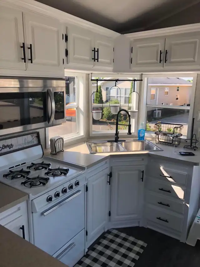 Cottage Resort in Houses for Sale in St. Catharines - Image 7