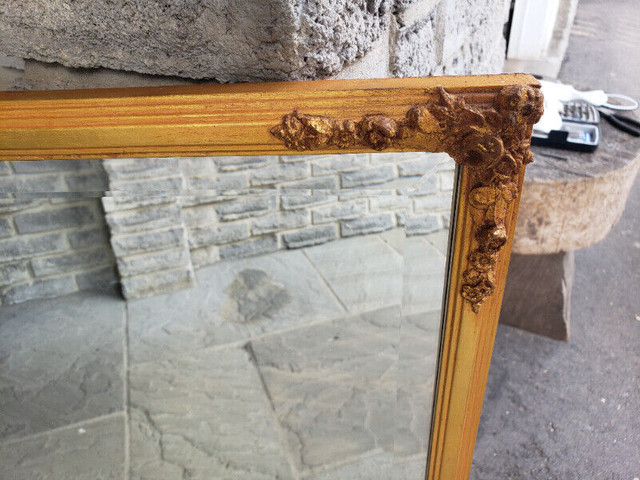 Bombay Antique Style Vanity Mirror in Home Décor & Accents in Oakville / Halton Region - Image 3