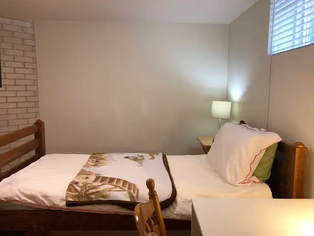A beautiful room at Yonge/ Sheppard in Ontario in Canada - Image 3