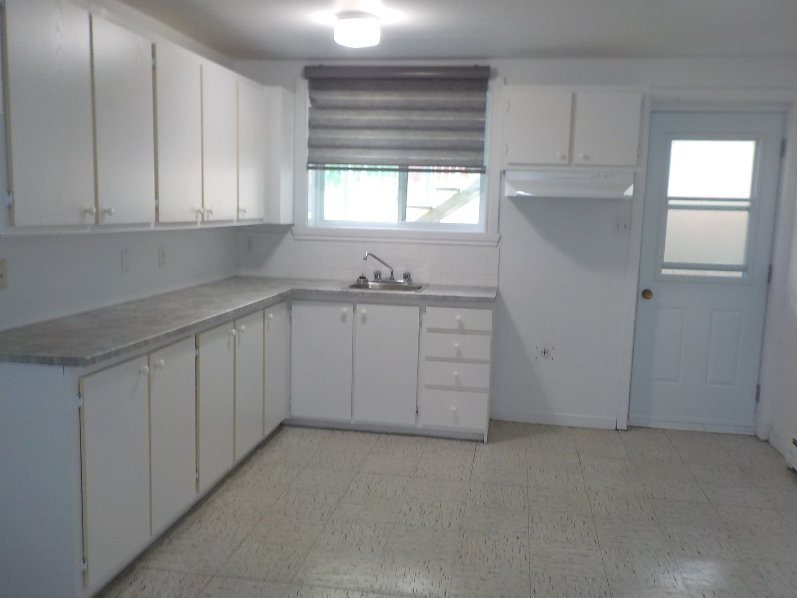 2560 RUE BONIN PRES DE L UNIVERSITÉ — photo 3