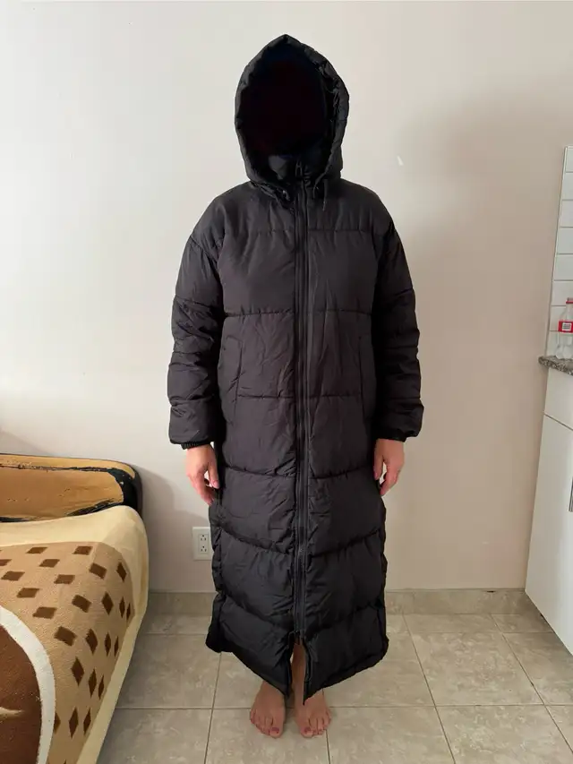 coat (winter) in Women's - Tops & Outerwear in City of Montréal - Image 2