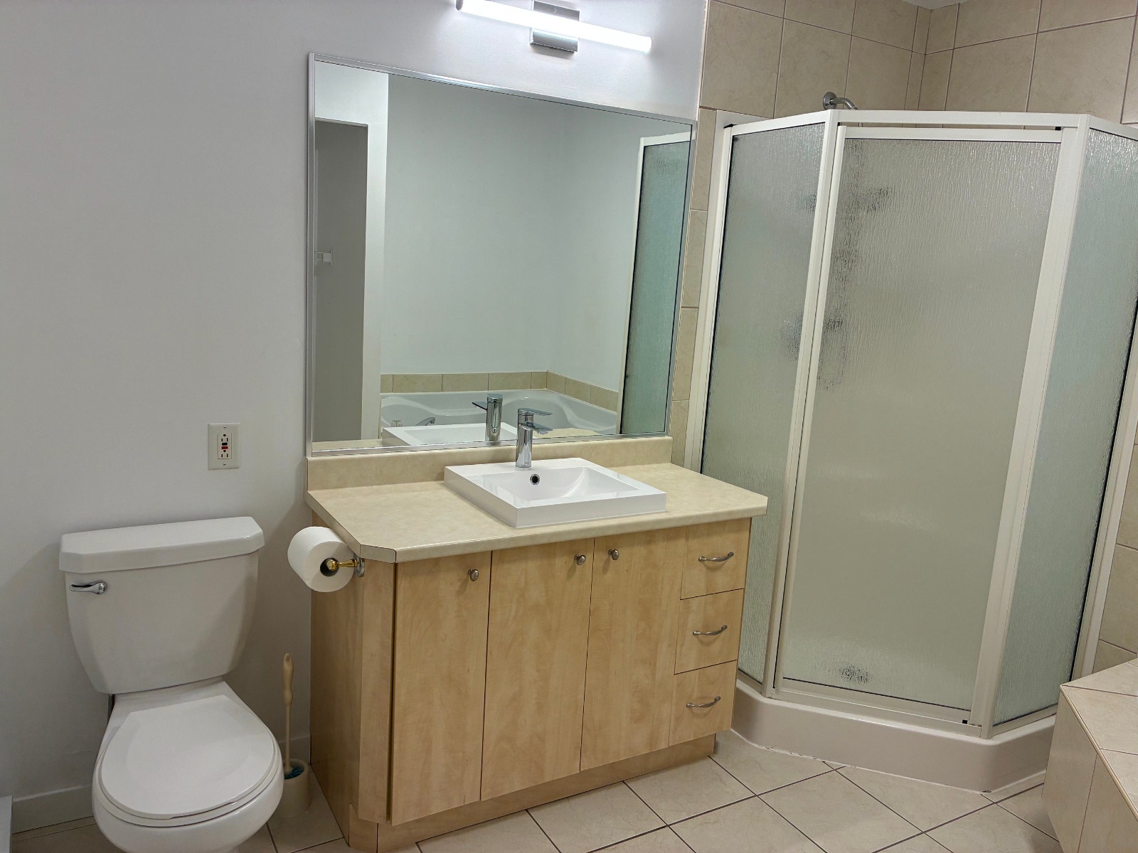 Magnifique 4 ½ style condo rénové au RDC – Chomedey, Laval — photo 2